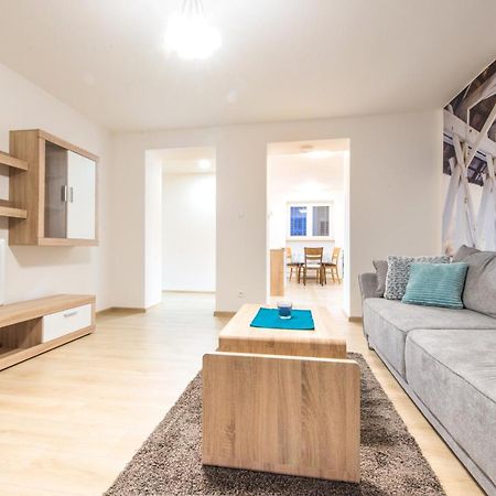 Apartman Razusa Centrum Banská Bystrica Dış mekan fotoğraf