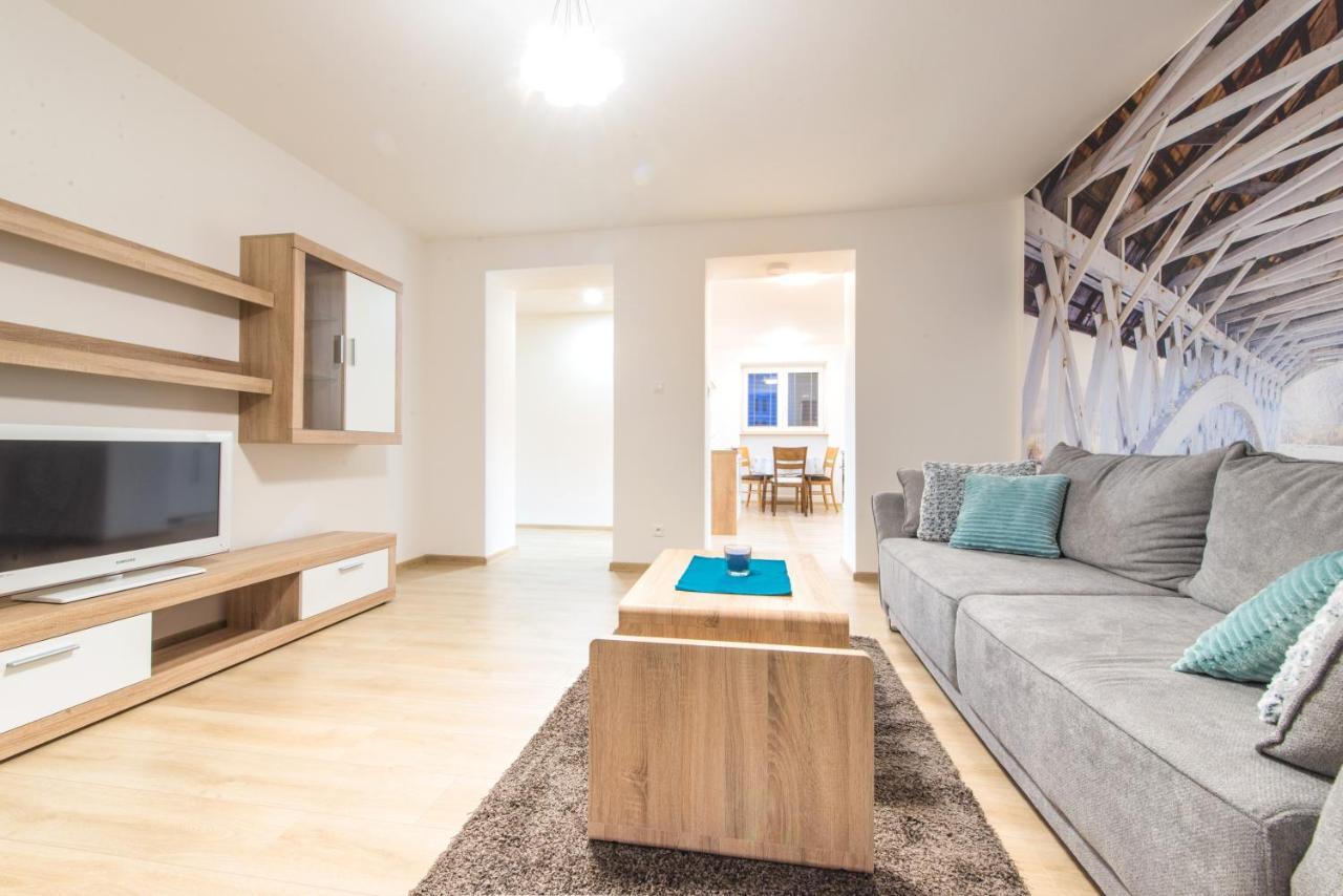 Apartman Razusa Centrum Banská Bystrica Dış mekan fotoğraf